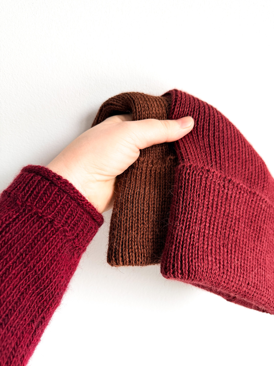 Czapka wywijana HELEN 100% Alpaka 9044 ciemne winogrona