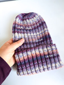NELLI Mütze mit Umschlag aus Merinowolle 15 Fioletowy Deszcz unisex