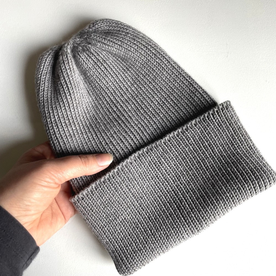 VARELLA Beanie-Mütze mit Umschlag 100% Baby-Merinowolle 19 Grau