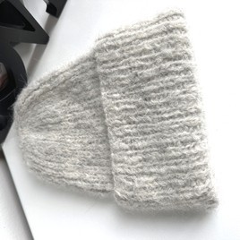 WATA CUKROWA Handmade Alpaca Beanie for Women 03 Pearl Grey
