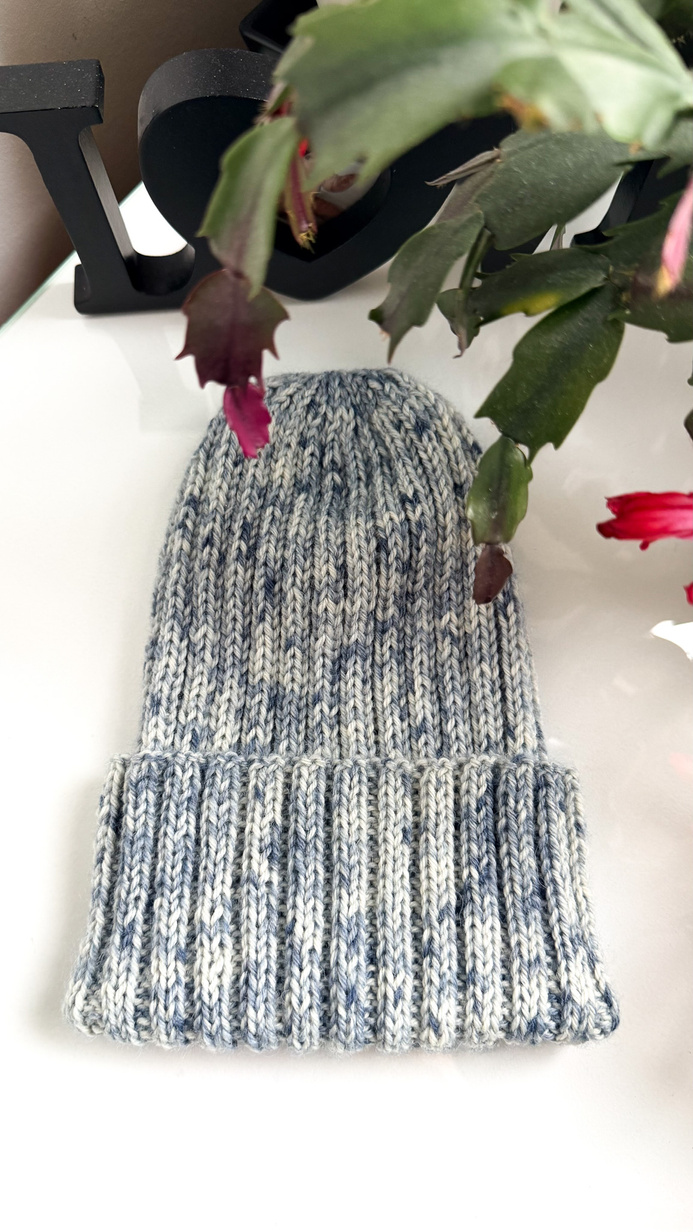 NELLI Handgemachte Merinowoll-Beanie 24 Sprane Dżinsy