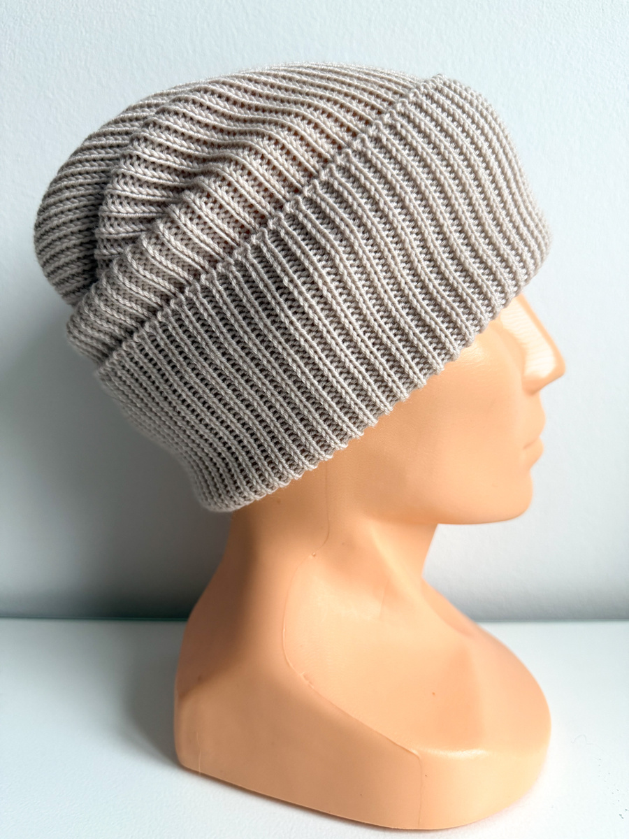 VARELLA Beanie-Mütze mit Umschlag 100% Baby-Merinowolle 63 Sandfarben