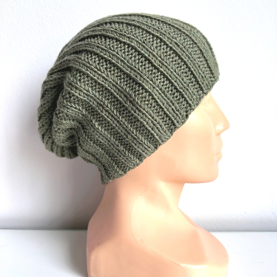 HELLI – czapka merino damska zimowa 100% Baby Merino 38 Oliwka