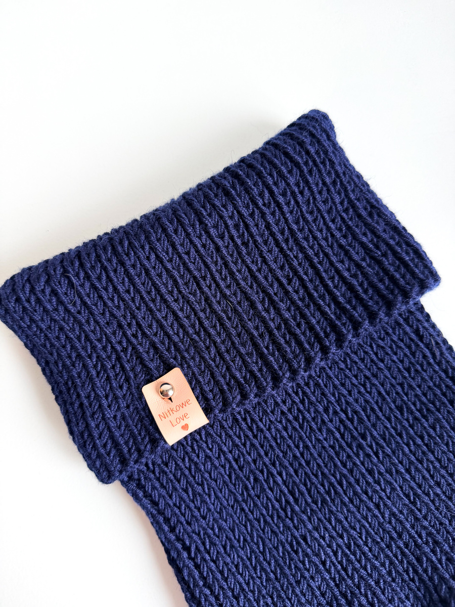 Ręcznie robiony KOMIN NANA 100% Baby Merino 13 Granatowy