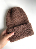 Ręcznie robiona czapka beanie AUREA 100% Baby Merino plus moher i jedwab 52/35 czekolada