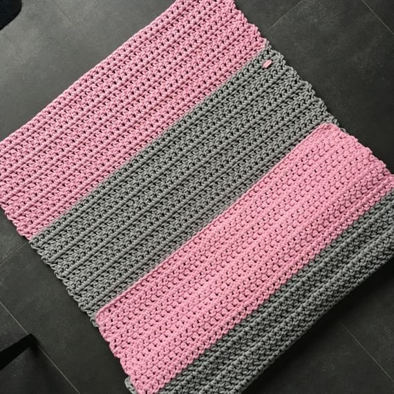 Ręcznie robiony Dywan ze sznurka bawełnianego JULA PASKI