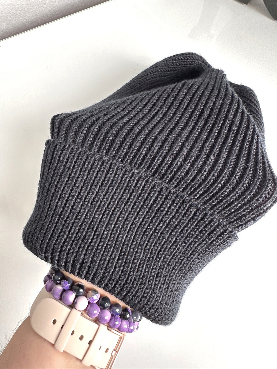 VARELLA – czapka zimowa beanie z wełny merino 100% Baby Merino 21 Czarny