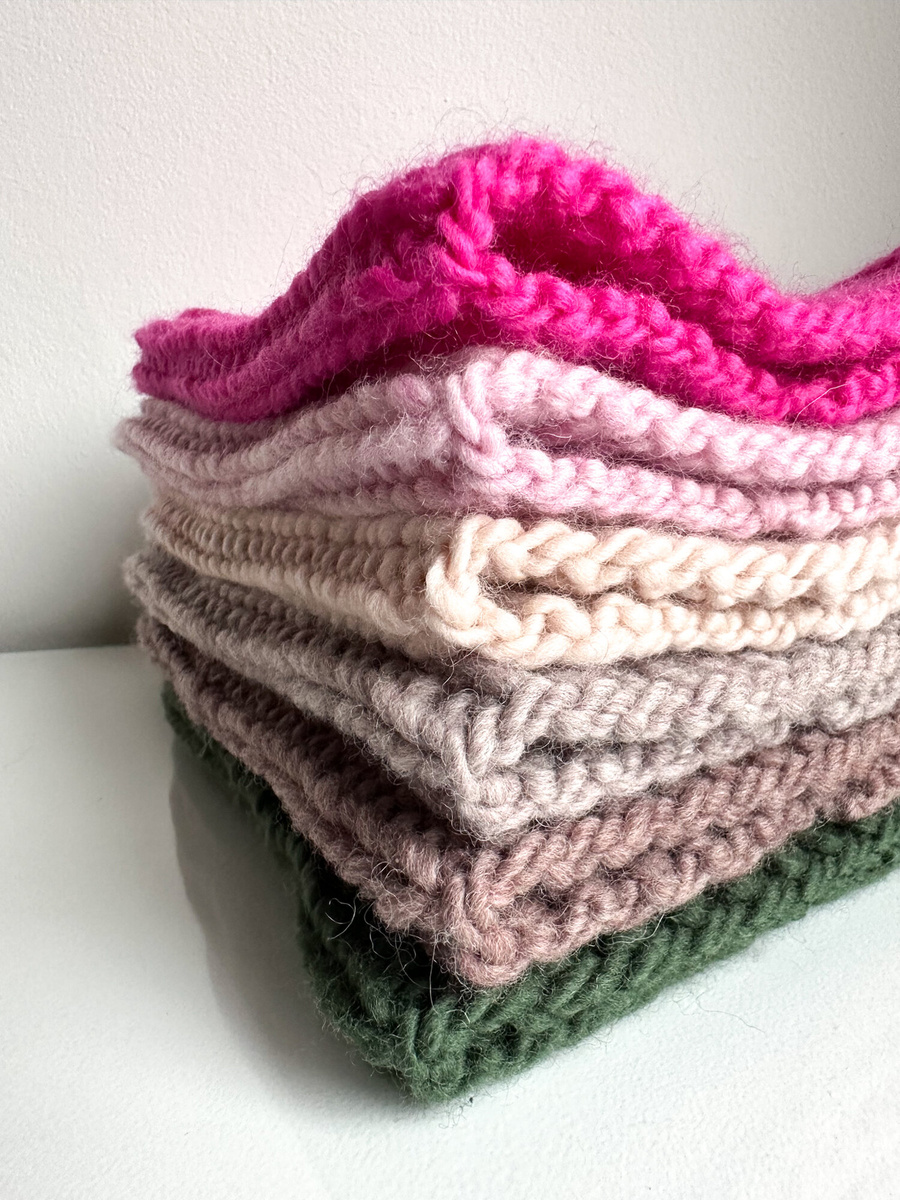 JANKA – gruba czapka zimowa damska z wełny 102 Marshmallow