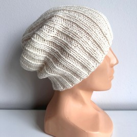 HELLI – czapka zimowa merino damska 100% Baby Merino 02 Ecru