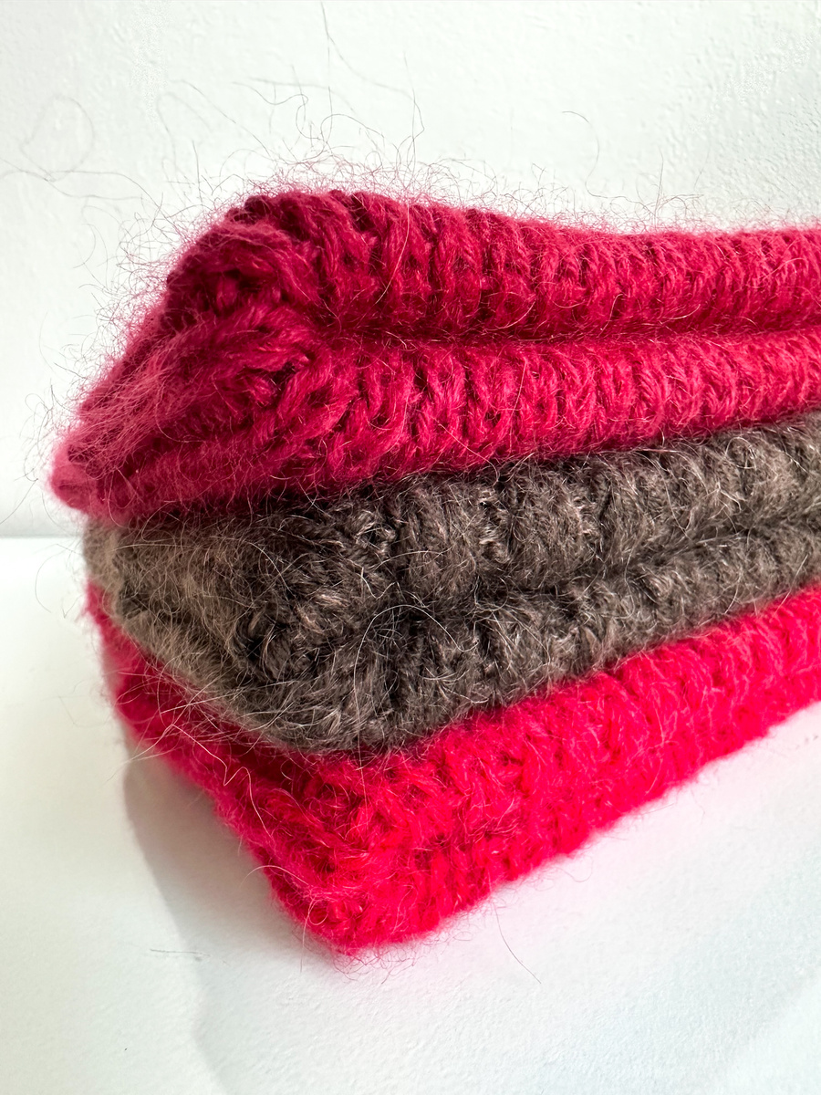 Ręcznie robiona czapka beanie MIRA 100% Merino plus moher i jedwab 09/15 ciemny brąz