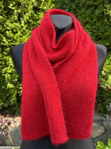 Ciepły i przytulny szal Nitkowe Love 30x180 cm  100% Baby Merino 21 czarny