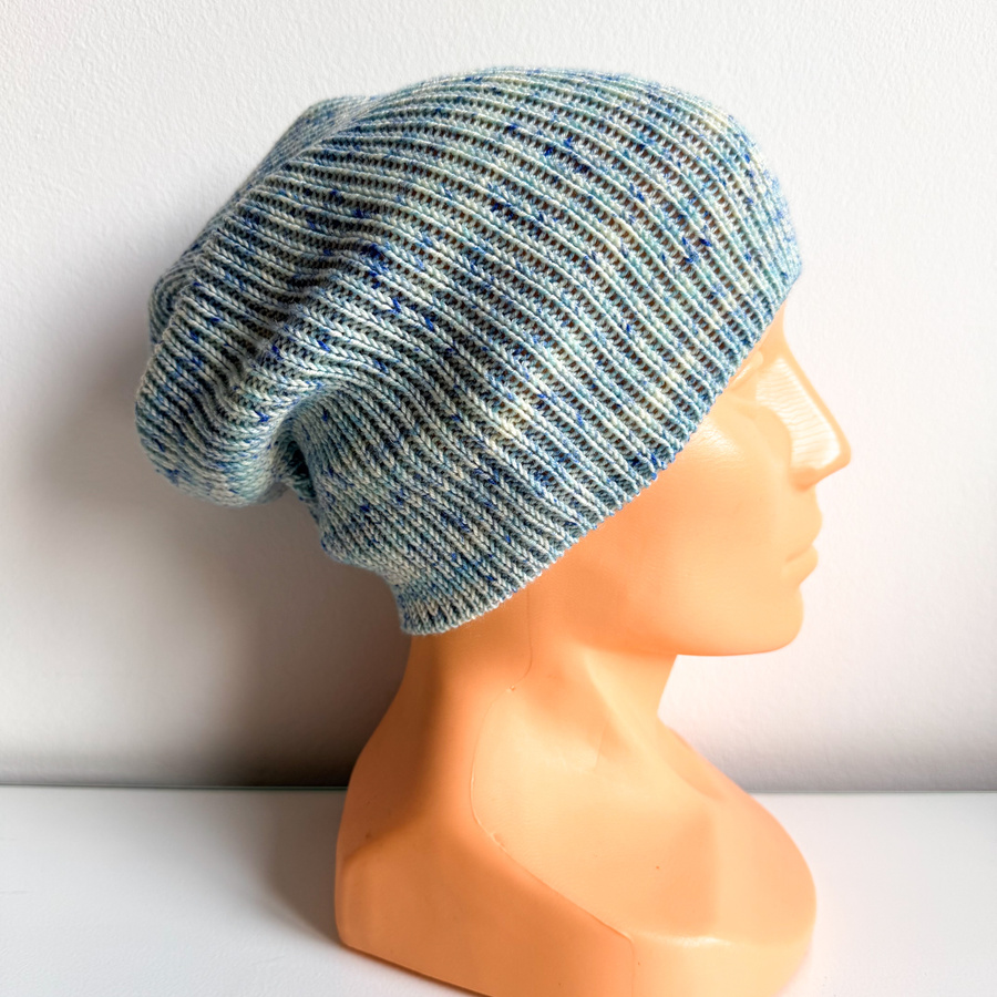 VARELLA Beanie-Mütze aus Merinowolle 100 Syreni Śpiew dünn für die Übergangszeit