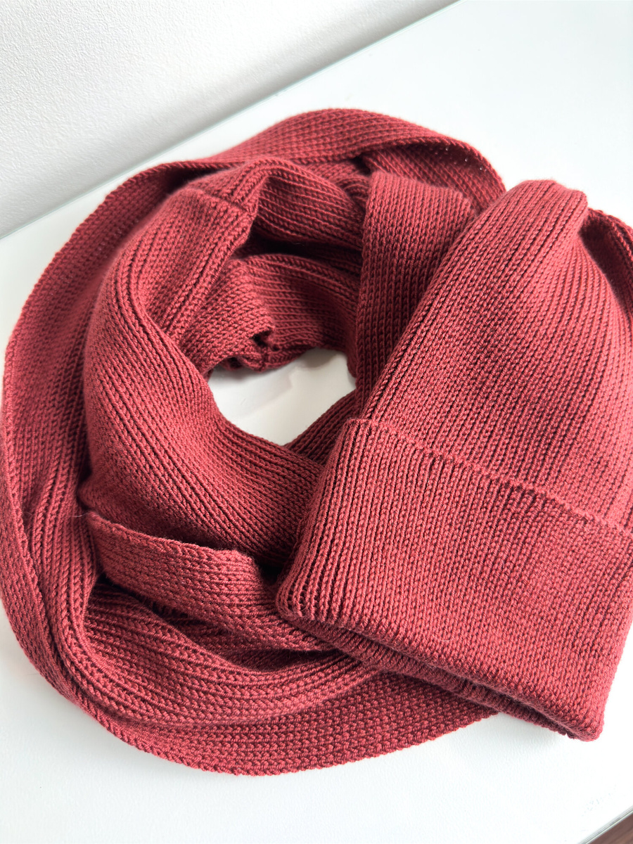 OPIS/CENA....! Ręcznie robiony komin zawijany 100% Baby Merino 51 Bordowy