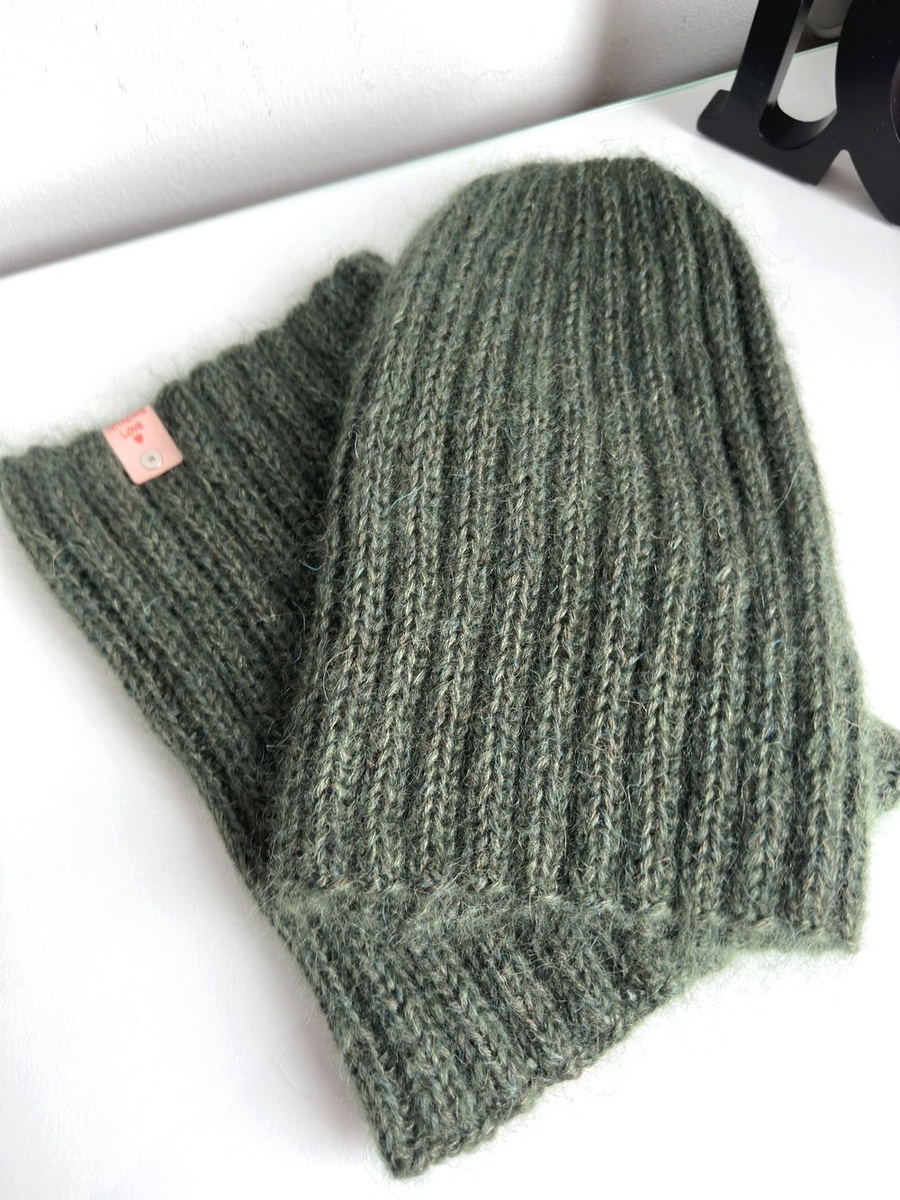 Ręcznie robiony KOMIN 100% Baby Merino plus moher i jedwab 52/35 Czekolada mleczna 35 cm długości