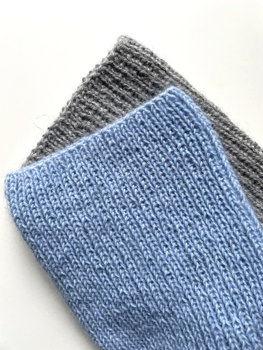 Handmade women's hat AUREA 100% baby merino plus mohair and silk 24/06 Light blue