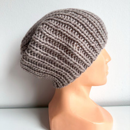 JANKA – gruba czapka zimowa damska z wełny 47 Jasny Beż