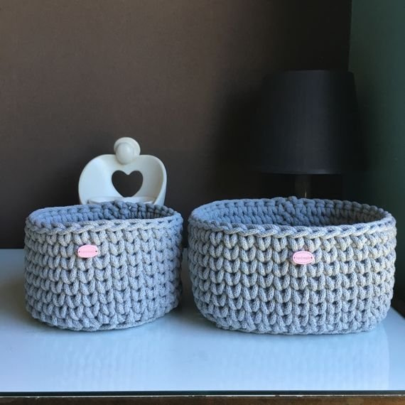 Ręcznie robiony Koszyk ze sznurka bawełnianego jasny szary 100  dno 20x20, wysokość 12 cm