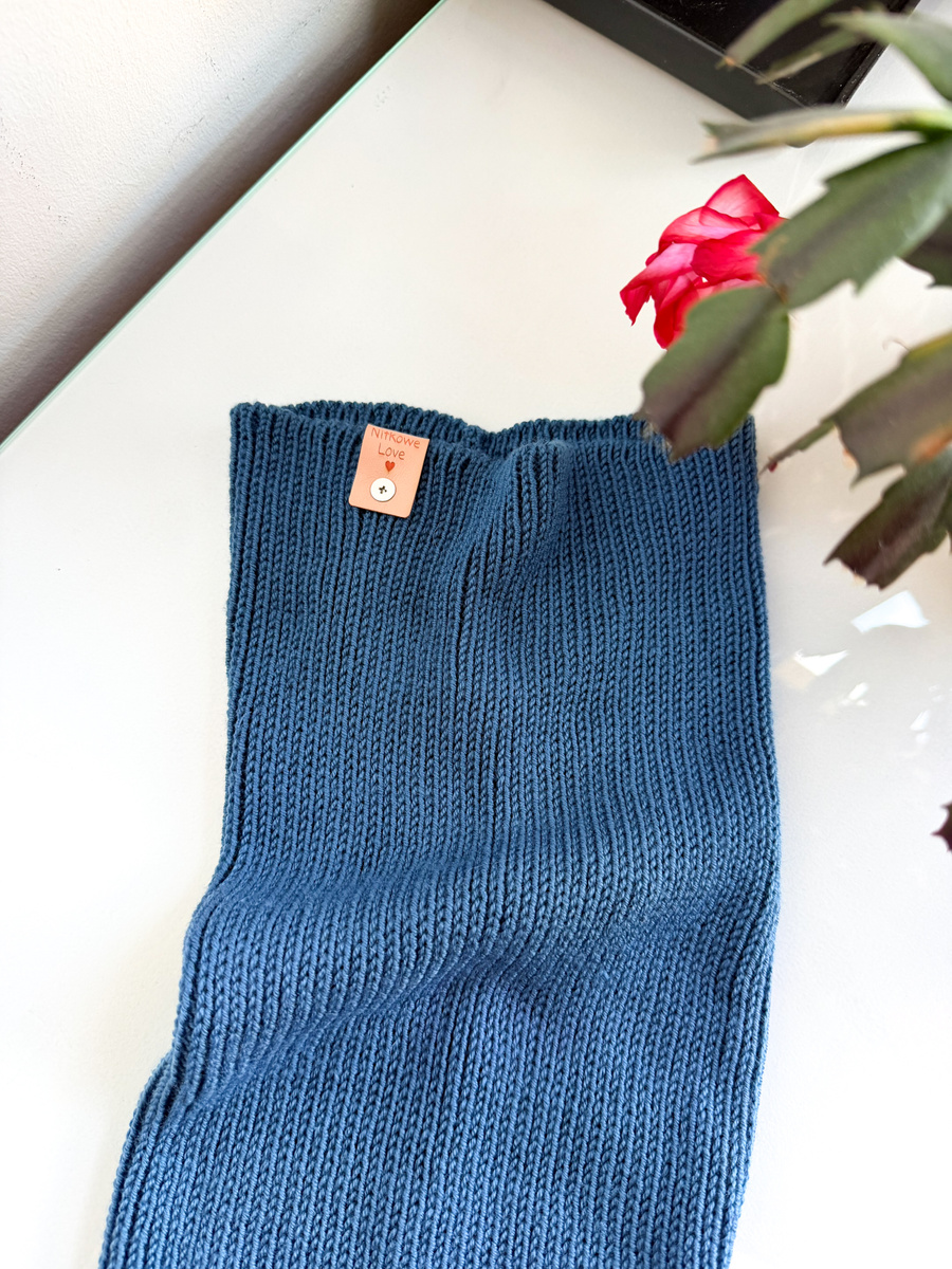 Ręcznie robiony KOMIN VARELLA 100% Baby Merino 38 Oliwka
