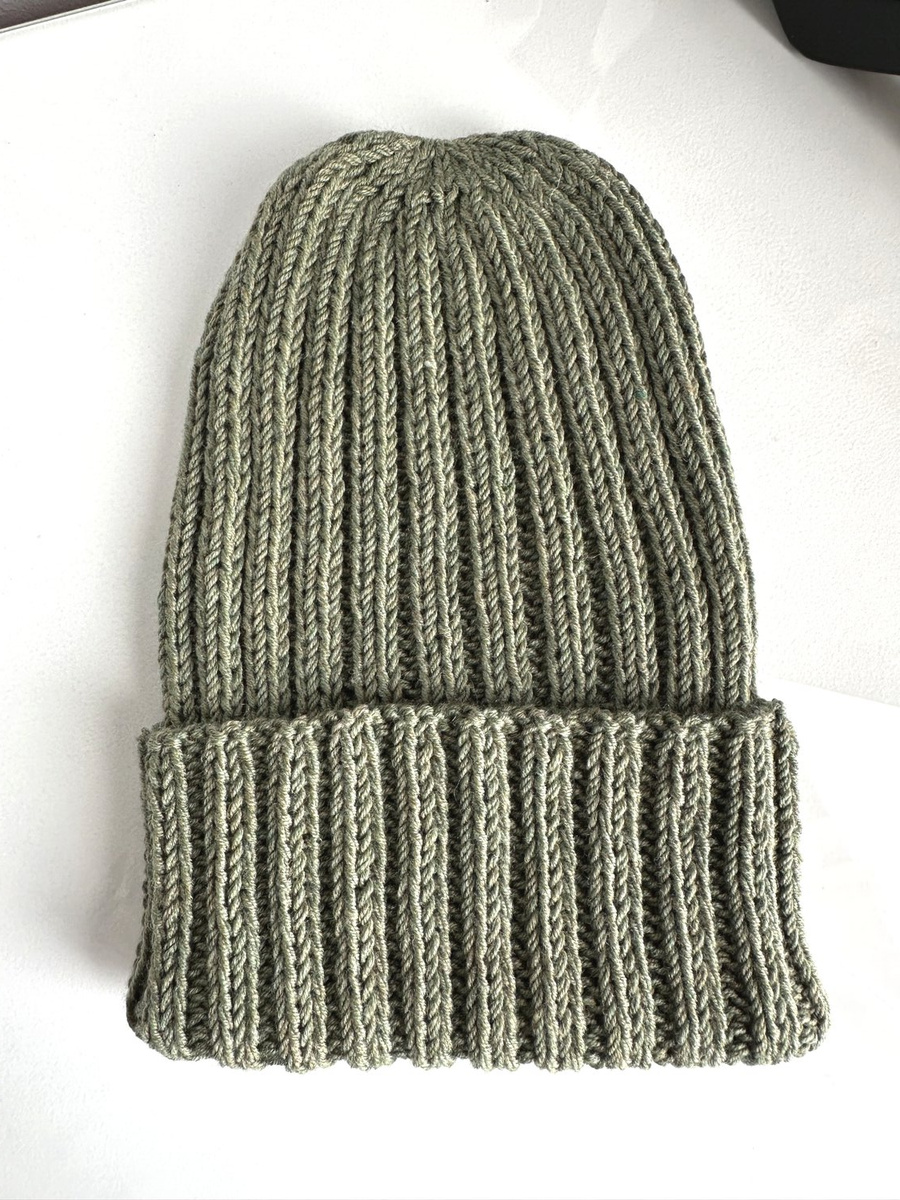 HELLI – czapka merino wywijana 100% Baby Merino 38 Oliwka