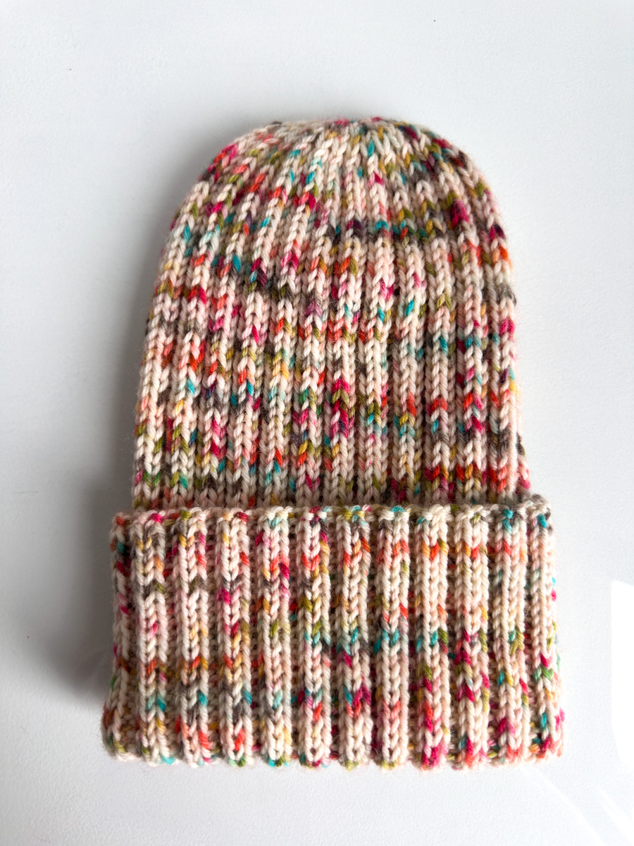 NELLI – czapka merino wywijana 27 Zimowy Karnawał unisex jesienno-zimowa