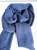 Ciepły i przytulny szal Nitkowe Love 220x32 cm 100% Alpaka 4305 Ciemne Indygo