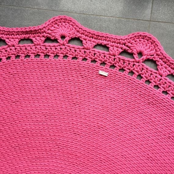 Ręcznie robiony Dywan okrągły ze sznurka bawełnianego CAMEL Z KORONKĄ