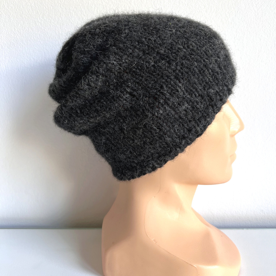 CHMURKA Handgemachte Beanie-Mütze aus Alpaka 06 Anthrazit