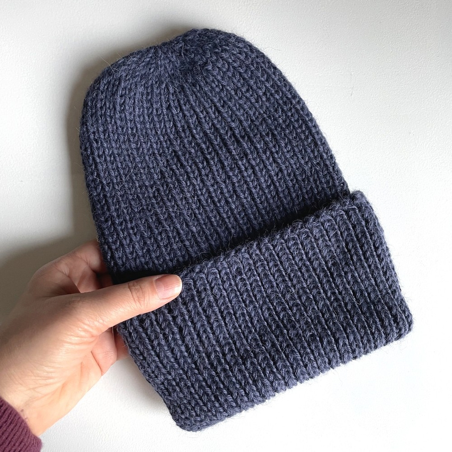 KIARA – czapka z alpaki damska 100% alpaka 4305 ciemne indygo, wywijana zimowa