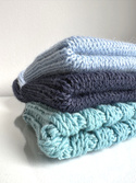 Wywijana czapka merino HELLI 100% Baby Merino 10 Turkusowy Jasny