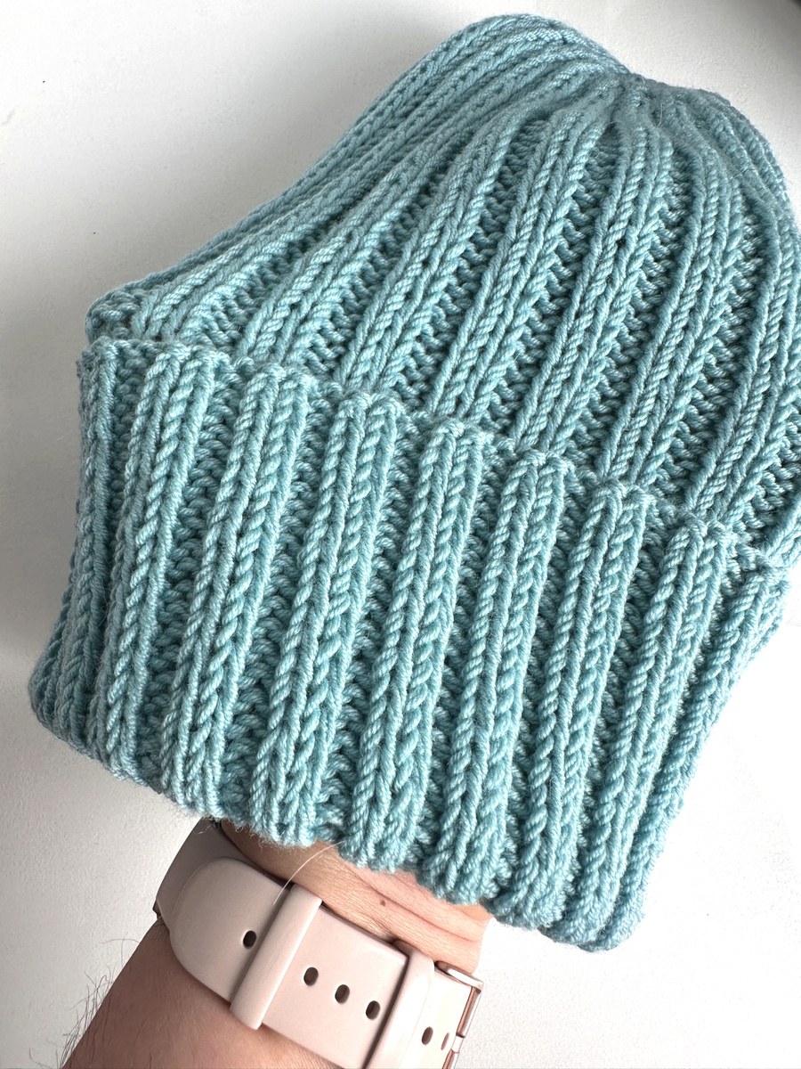 Wywijana czapka merino HELLI 100% Baby Merino 10 Turkusowy Jasny