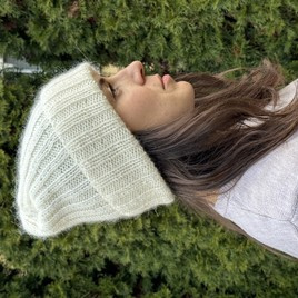 MIRA – ręcznie robiona ciepła czapka beanie merino + moher i jedwab 01 Ecru
