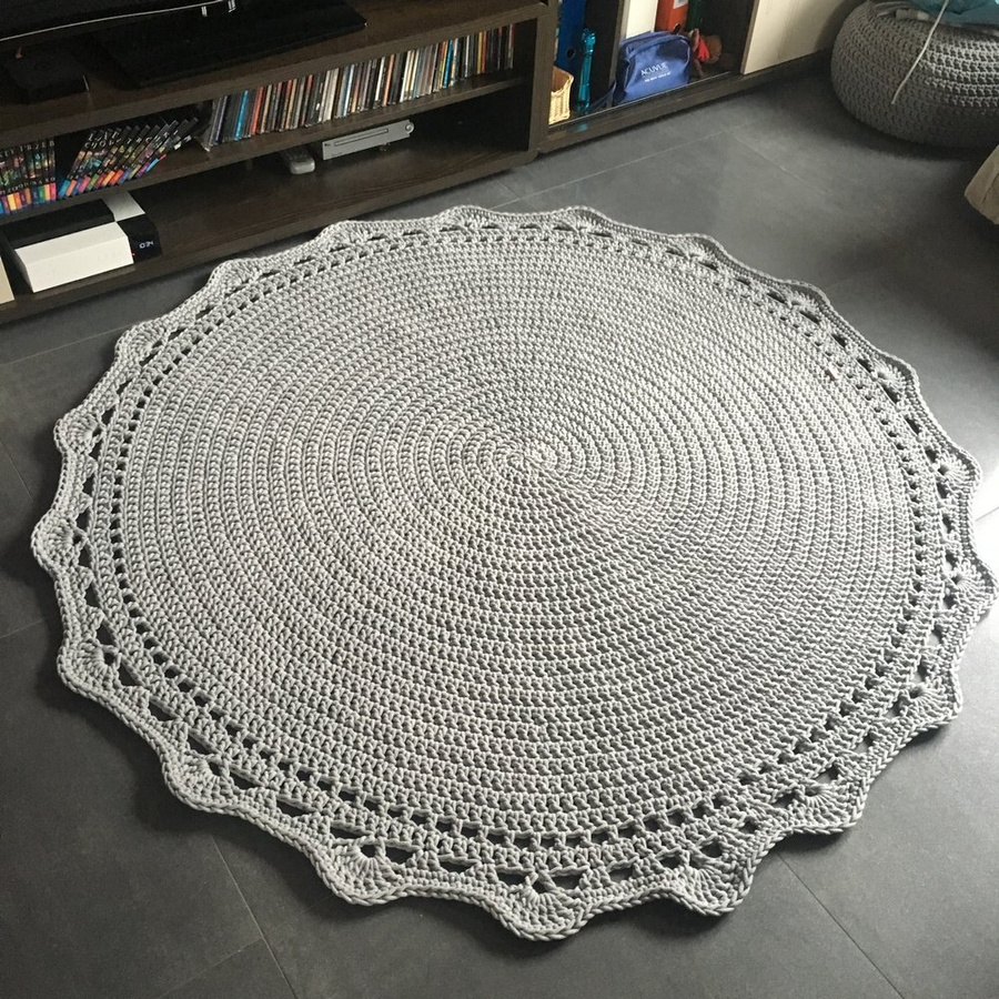 Ręcznie robiony Dywan okrągły ze sznurka bawełnianego ŚLIMAK Z KORONKĄ