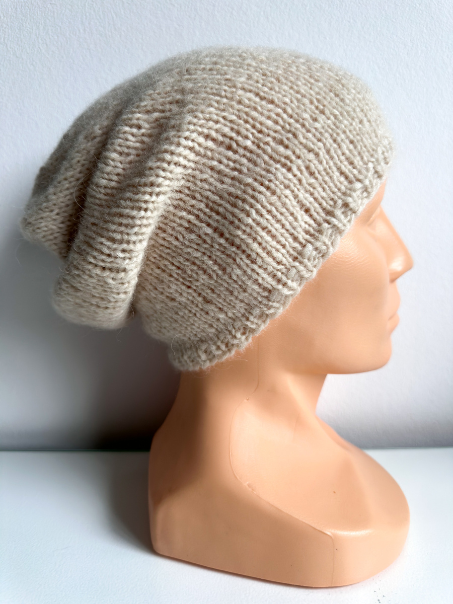 CHMURKA Handgemachte Beanie-Mütze aus Alpaka 02 Weizenfarben