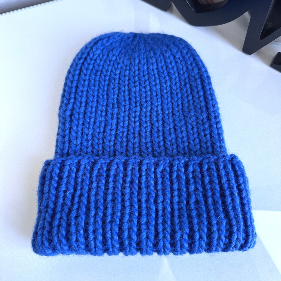 JANKA – gruba czapka zimowa z wełny 104 kobalt, handmade