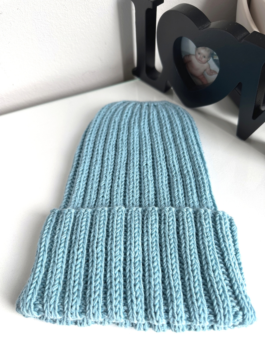 Wywijana czapka merino HELLI 100% Baby Merino 10 Turkusowy Jasny