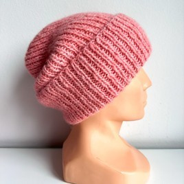 CHMURKA – czapka z alpaki ręcznie robiona wywijana 50 brzoskwiniowy róż
