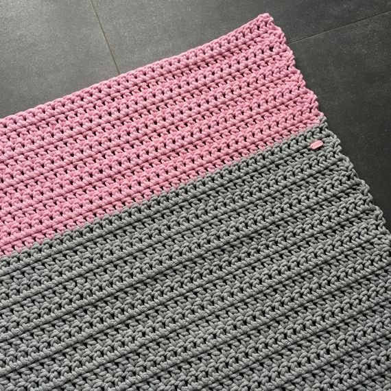 Ręcznie robiony Dywan ze sznurka bawełnianego JULA PASKI