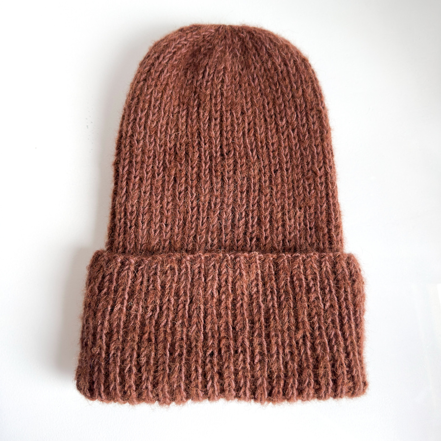 Ręcznie robiona czapka damska MORGANA Merynos, Alpaka z Jedwabiem 52/38 Czekolada