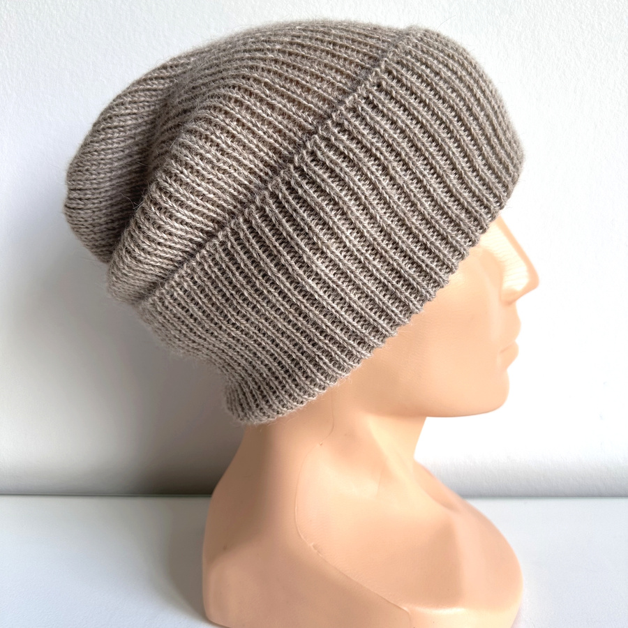 HELEN – czapka z 100% alpaki wywijana 2020 jasny nugat