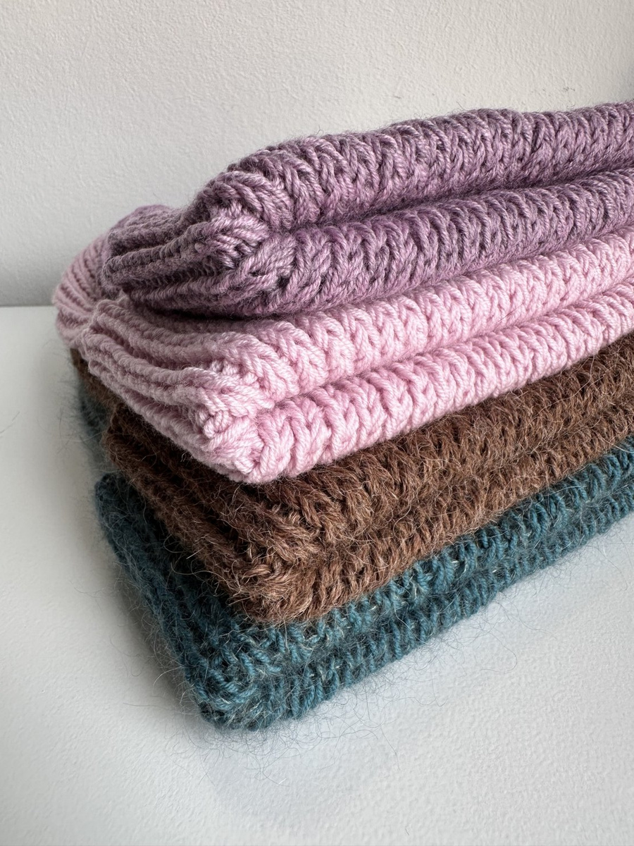 NANA – czapka beanie wywijana z wełny baby merino 54 Pudrowy Róż
