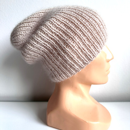 Handmade Czapka damska AUREA 100% Baby Merino plus moher i jedwab 03/29 Wanilia