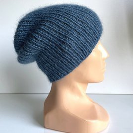 Handgemachte Damenmütze AUREA 100% Baby Merino plus Mohair und Seide 42/27 Petrol