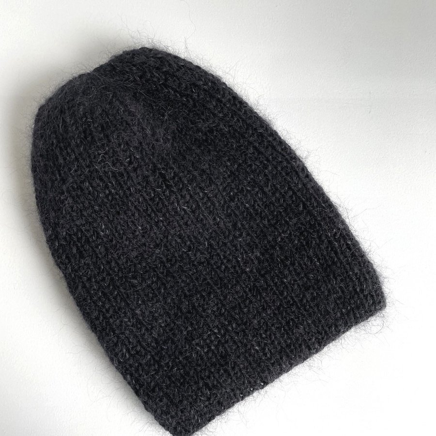 AUREA – ręcznie robiona ciepła czapka damska merino + moher i jedwab 21/02 Czarny