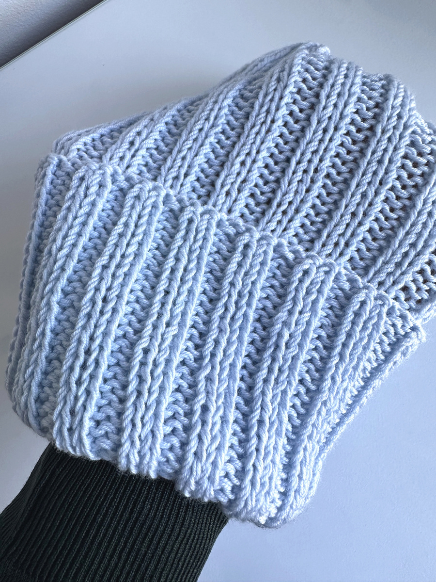 HELLI – czapka beanie z wełny baby merino 53 Rosa, wywijana, jesienno-zimowa