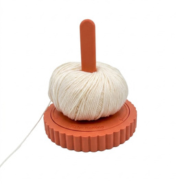 Spinner - Yarn Holder