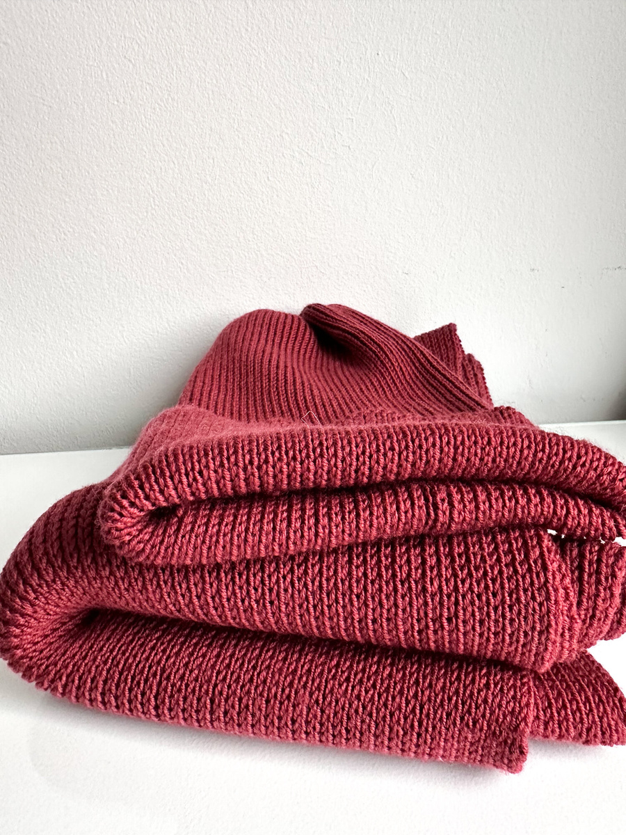 VARELLA Beanie-Mütze mit Umschlag 100% Baby-Merinowolle 51 Bordeaux