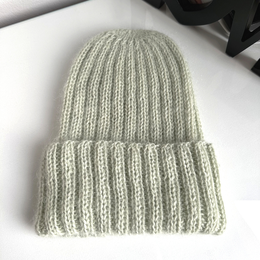 MARGARET Handgemachte Mütze mit Umschlag Alpaka + Mohair und Seide 9030/47 Lody Pistacjowe