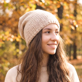 CHMURKA – czapka z alpaki beanie ręcznie robiona 02 pszeniczny