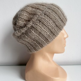 MARGARET – ręcznie robiona czapka wywijana z alpaki + moher i jedwab 2020/20 Jasny Nugat