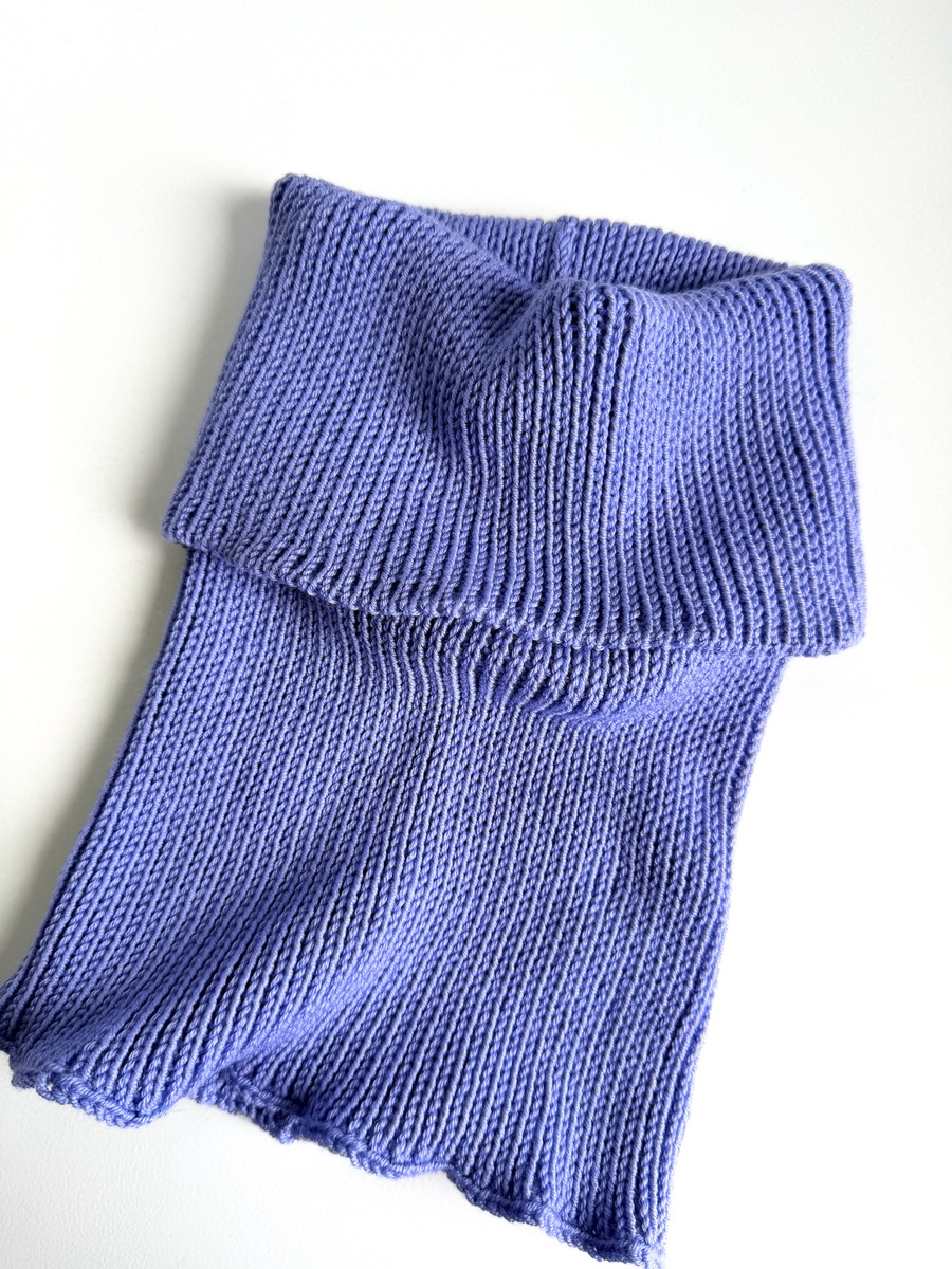 Ręcznie robiony KOMIN VARELLA 100% Baby Merino 38 Oliwka